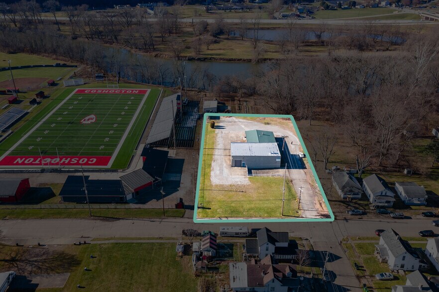 More Photos Of 15 Walnut St, Coshocton Warehouse For Sale