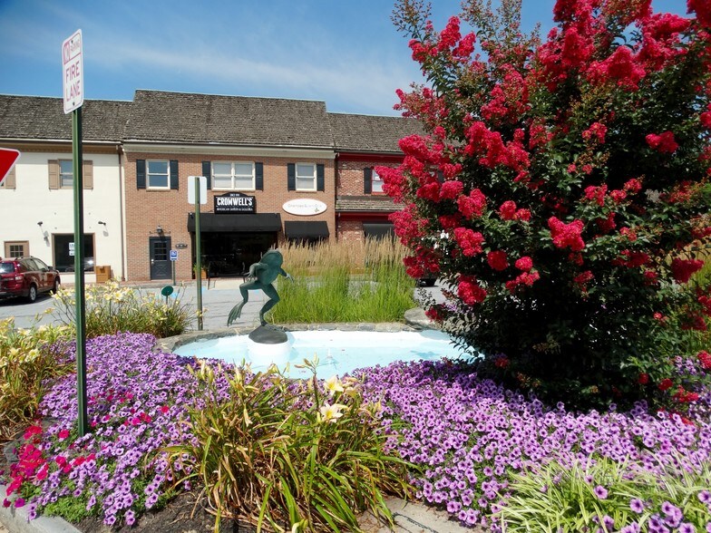 More Photos Of 3844 Kennett Pike, Greenville Unknown For Lease