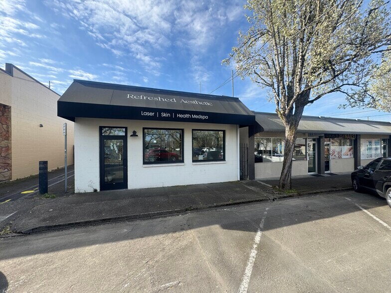Primary Photo Of 52 NW 2nd St, Gresham Storefront For Lease