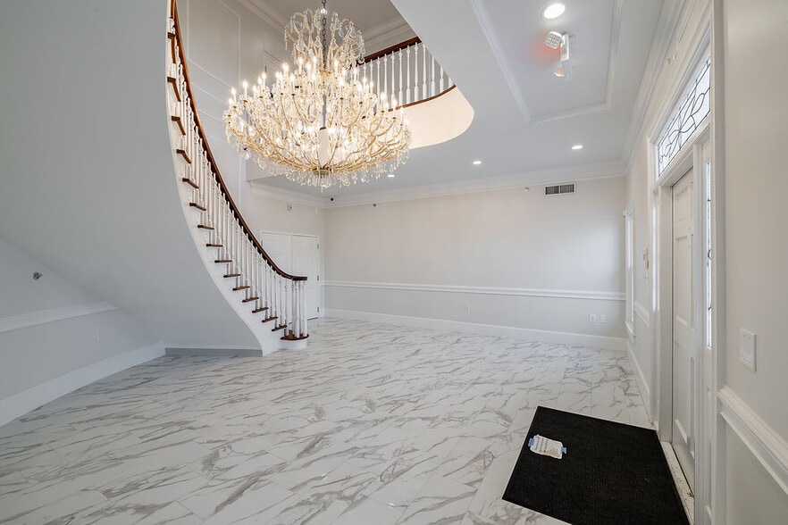 More Photos Of 125 Old Monroe Rd, Athens Office For Lease