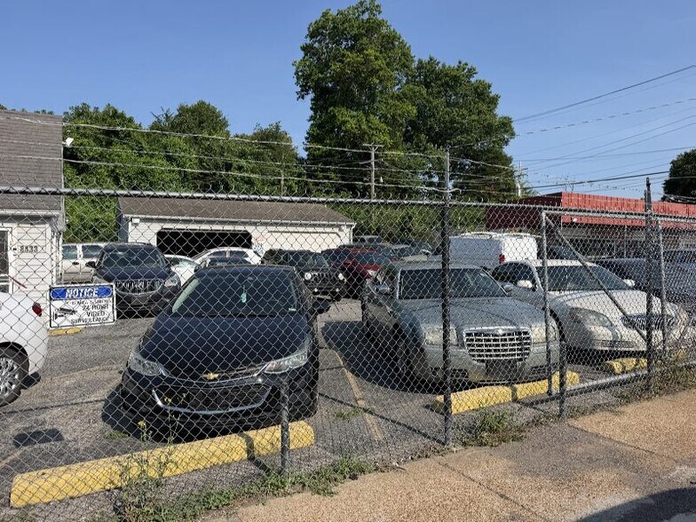 More Photos Of 8827 N Broadway, Saint Louis Freestanding For Lease