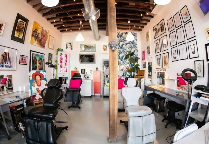 More Photos Of 4870-4872 W Adams Blvd, Los Angeles General Retail For Lease