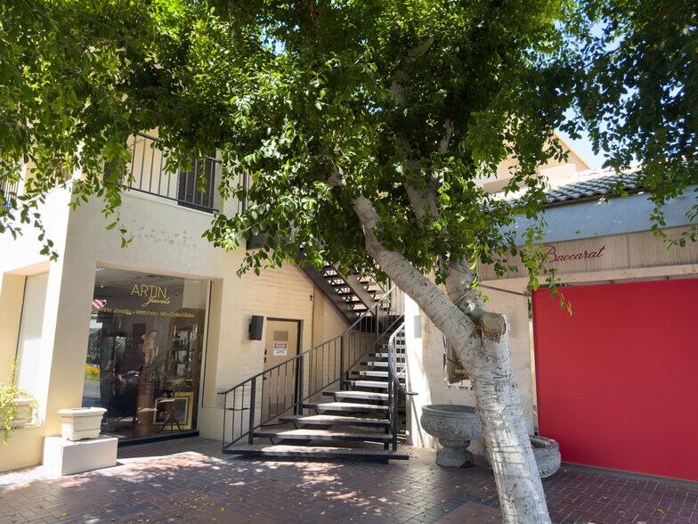 More Photos Of 73111 El Paseo Dr, Palm Desert Storefront Retail Office For Lease