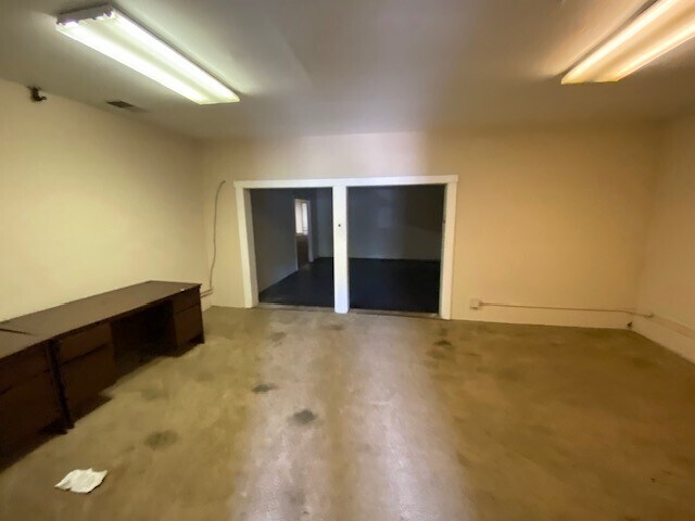 More Photos Of 654 Irwin St, San Rafael Service For Lease