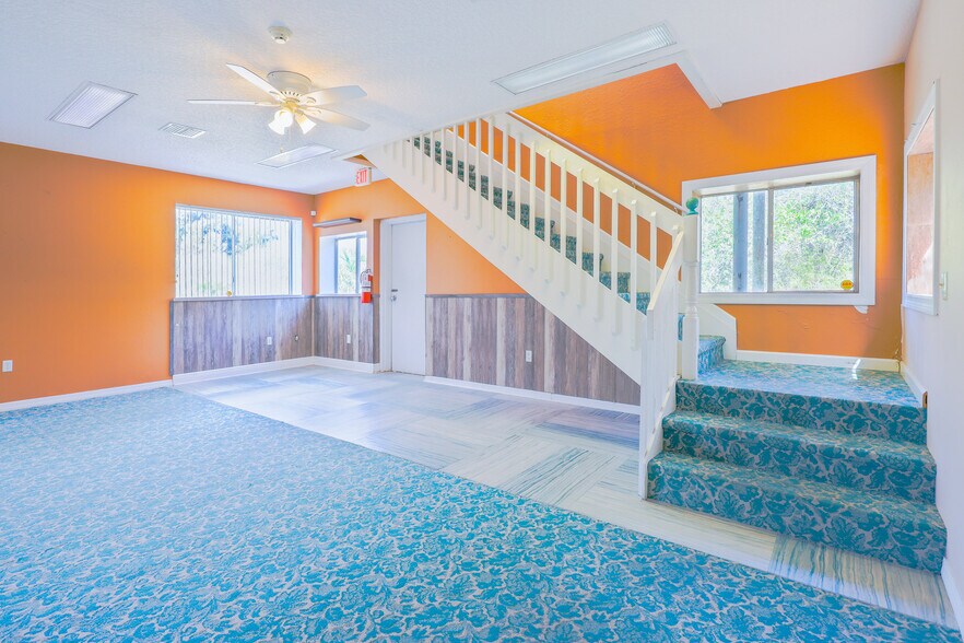 More Photos Of 9010 Astronaut Blvd, Cape Canaveral Warehouse For Sale