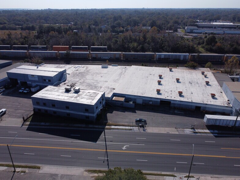 More Photos Of 2910 W Beaver St, Jacksonville Light Distribution For Lease