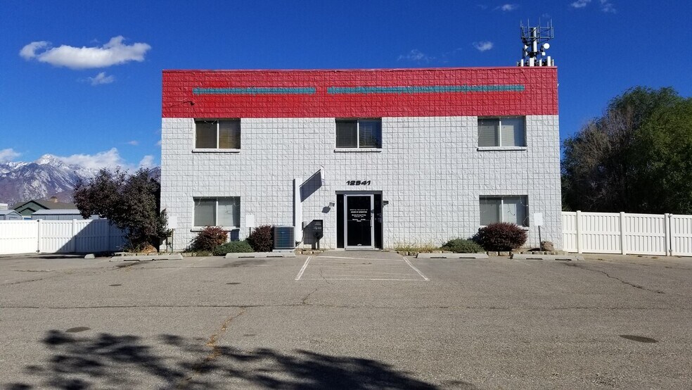 Primary Photo Of 12541 Minuteman Dr, Draper Auto Repair For Sale