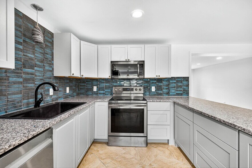 More Photos Of 3225 W Shell Point Rd, Ruskin Apartments For Sale