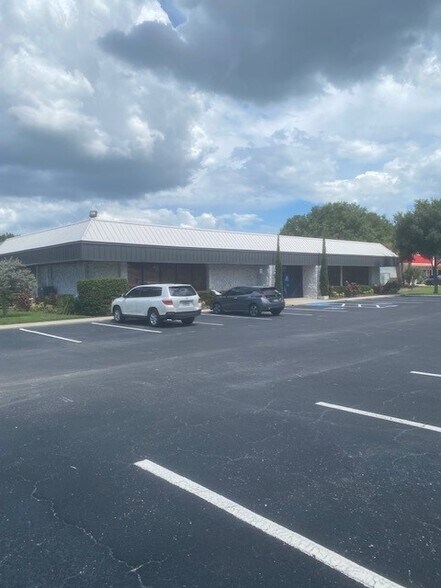 More Photos Of 6420 Benjamin Rd, Tampa Warehouse For Lease