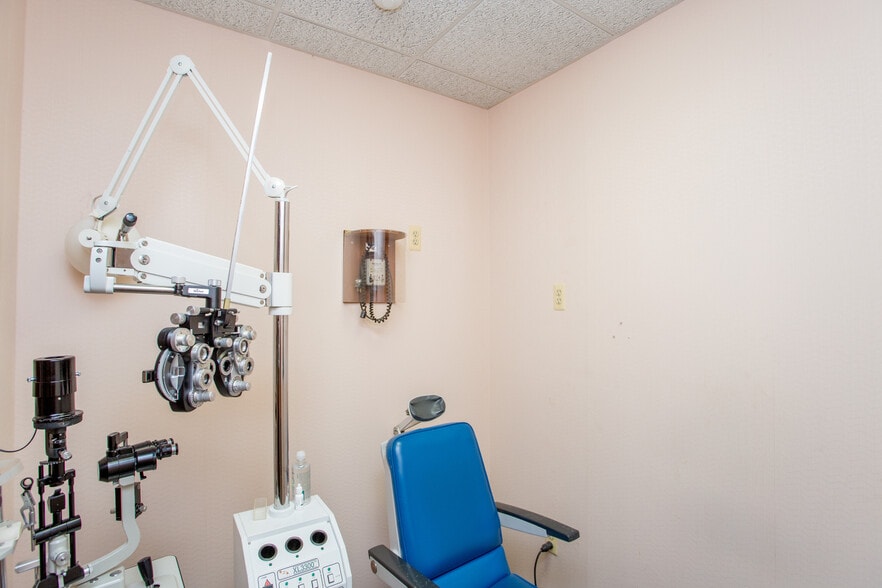More Photos Of 329 Lincoln Hwy, Fairless Hills Warehouse For Sale