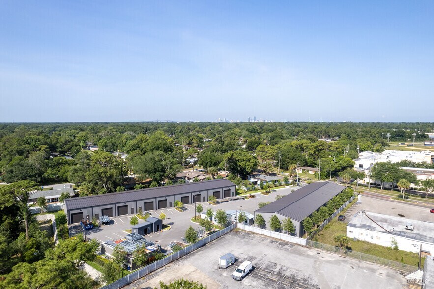 More Photos Of 3625 Rogero Rd, Jacksonville Warehouse For Lease