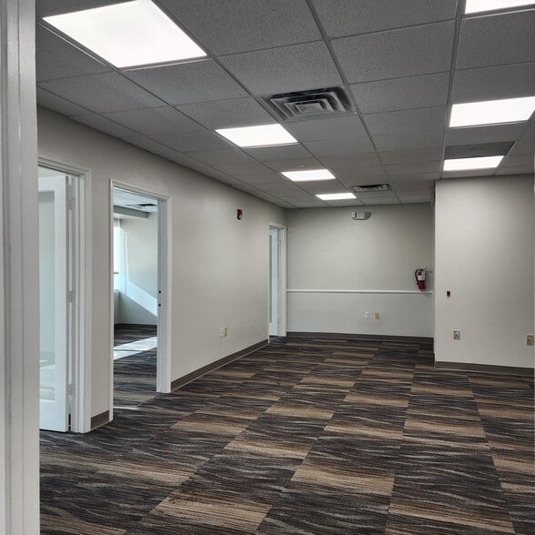 More Photos Of 2500 NW 107th Ave, Miami Office For Sale