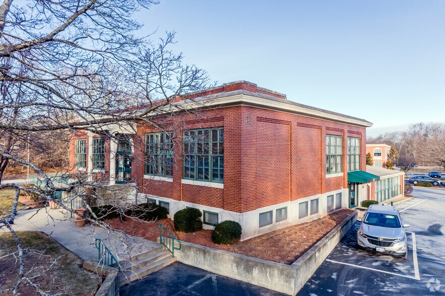 More Photos Of 12 Breakneck Hill Rd, Lincoln Office For Lease