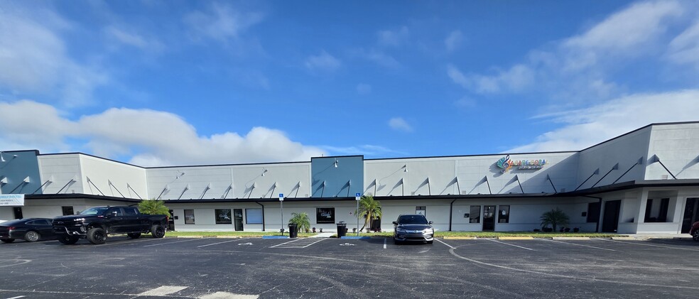Primary Photo Of 643 Cape Coral Pky E, Cape Coral Office For Lease