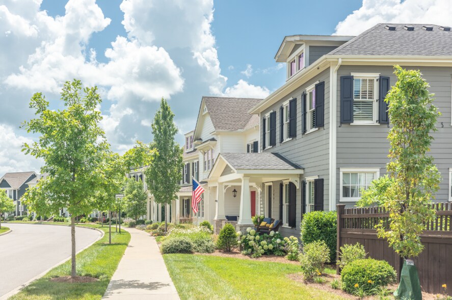 More Photos Of 4068 Rural Plains Cir, Franklin Unknown For Lease