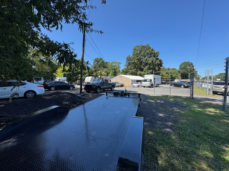 More Photos Of 2225 W Sugar Creek Rd, Charlotte Freestanding For Sale