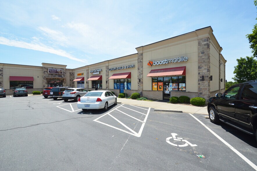 More Photos Of 150-190 Hanes Mill Ct, Winston-Salem Storefront For Sale