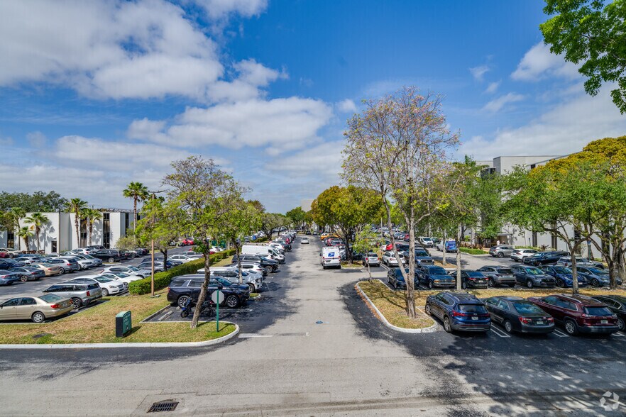 More Photos Of 7925 NW 12th St, Doral Office For Lease