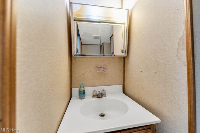 More Photos Of 112 Vine St, Wellington Storefront Retail Residential For Sale