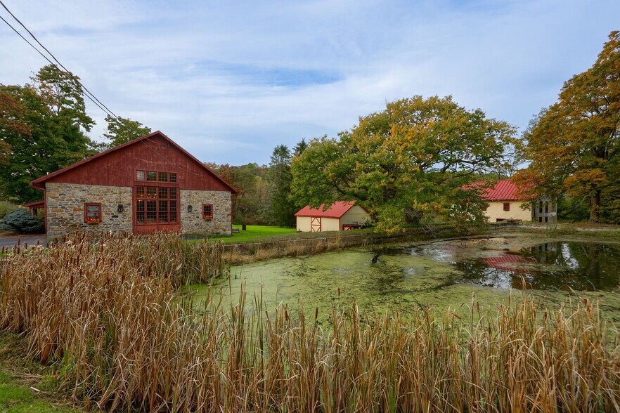 More Photos Of 9043 Mountain Rd, Alburtis Office Residential For Sale