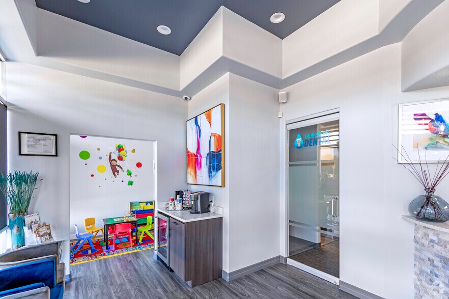 More Photos Of 11034 Military Dr W, San Antonio Storefront Retail Office For Lease