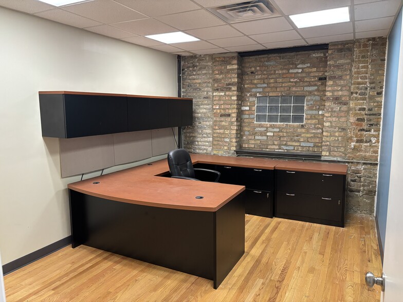 More Photos Of 4210 W Irving Park Rd, Chicago General Retail For Lease