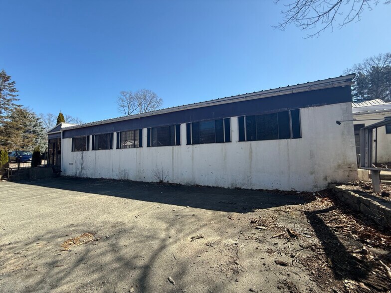 Primary Photo Of 551 Concord St, Holliston Service For Lease