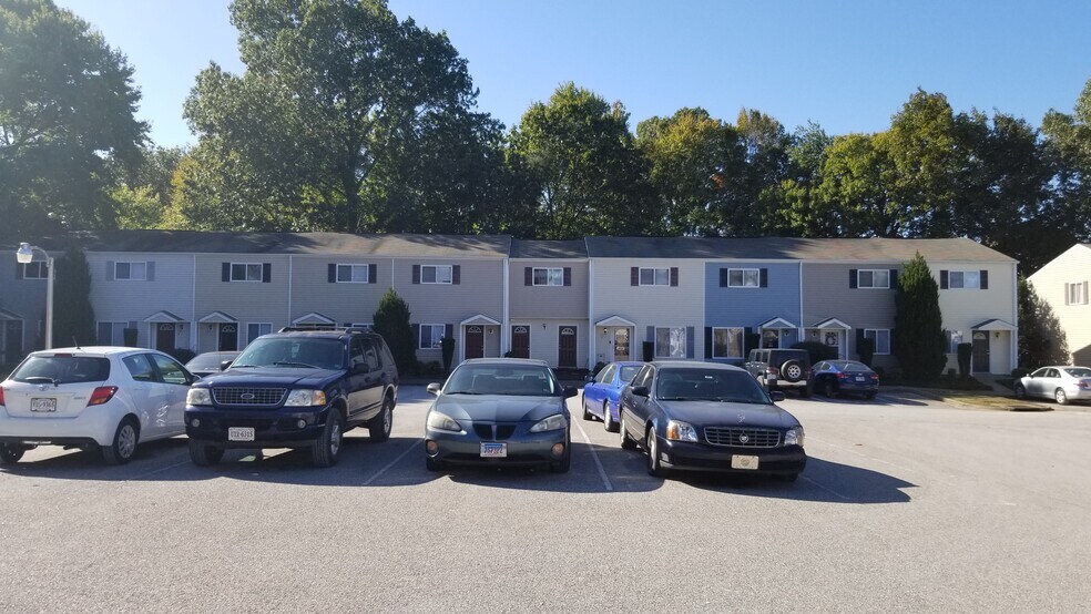 More Photos Of 156 Delmar Ln, Newport News Apartments For Sale