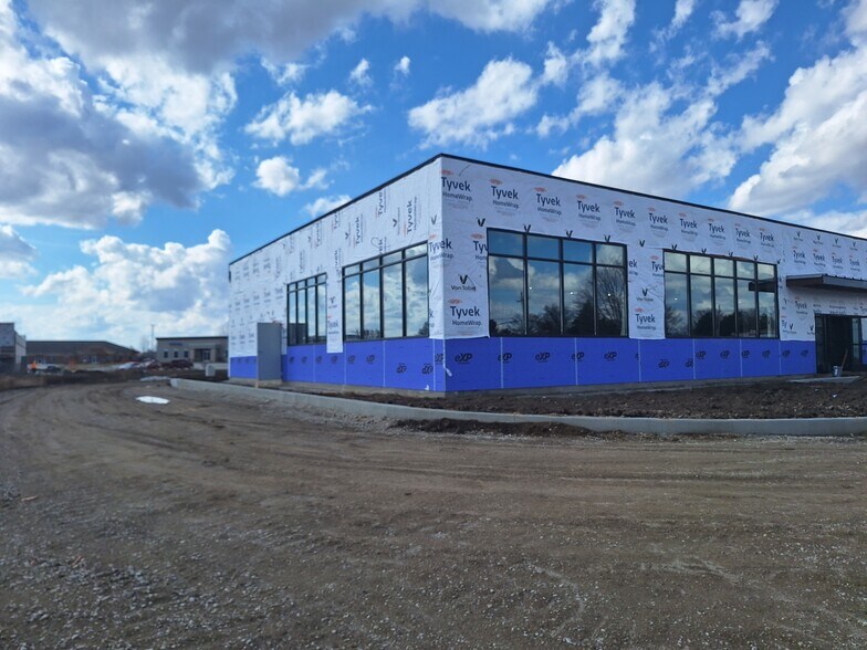 More Photos Of 3749 Landmark Dr dr, Lafayette Restaurant For Lease