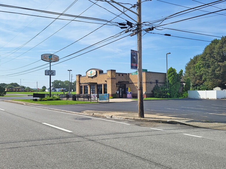 More Photos Of 1010 Peninsula Dr, Erie Fast Food For Sale