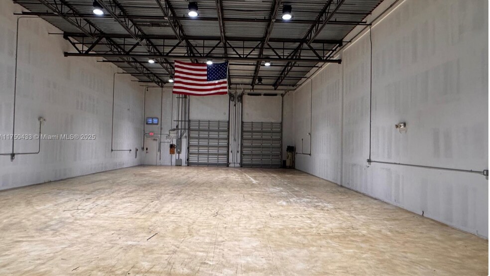 More Photos Of 10408 W State Road 84, Davie Warehouse For Lease