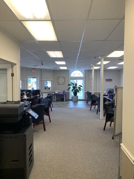 More Photos Of 9244 Florida Blvd, Baton Rouge Loft Creative Space For Lease