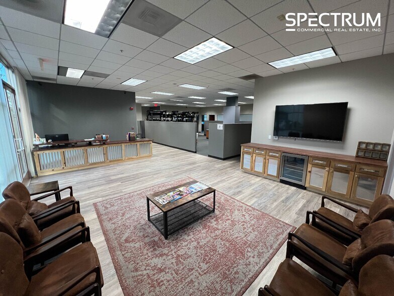 More Photos Of 21060 Centre Pointe Pky, Santa Clarita Medical For Sale