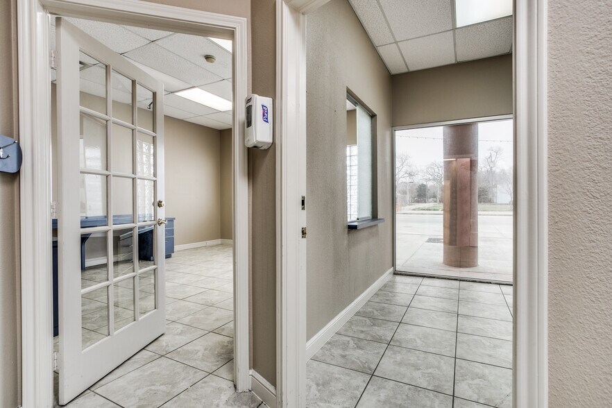 More Photos Of 605-607 6th St N, Texas City Restaurant For Sale