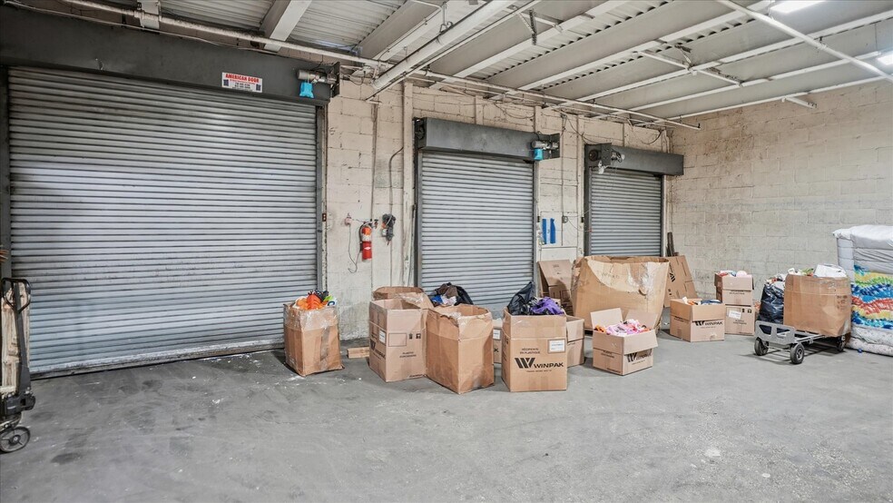 More Photos Of 1245 Marconi Blvd, Copiague Warehouse For Sale