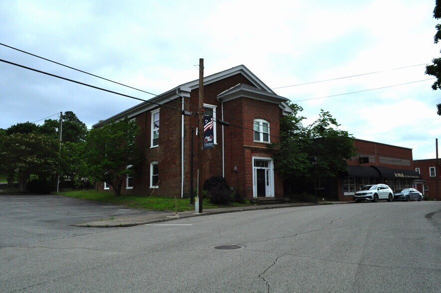 More Photos Of 414 Wharf St, Loudon Office For Sale