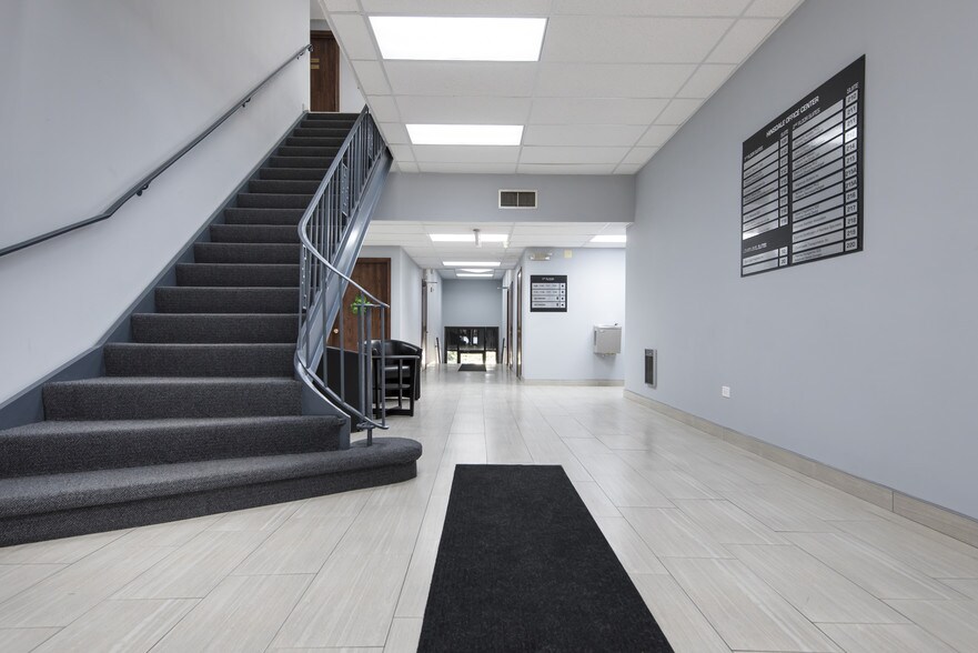 More Photos Of 211 W Chicago Ave, Hinsdale Office For Sale