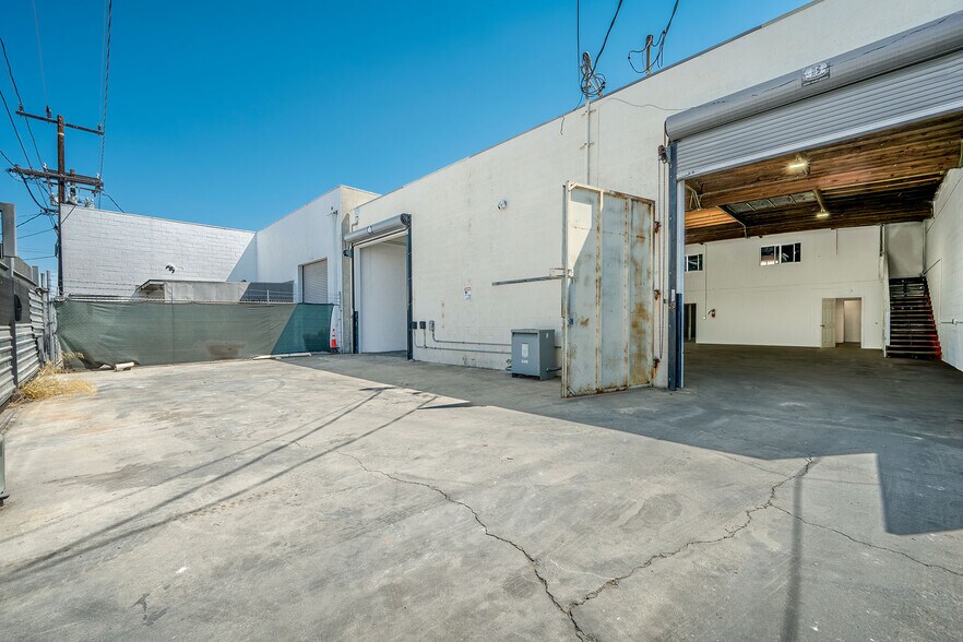 More Photos Of 133 W 155th St, Gardena Manufacturing For Sale