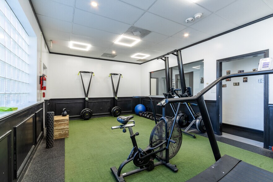 More Photos Of 1724 NE 2nd St, Gainesville Light Manufacturing For Sale