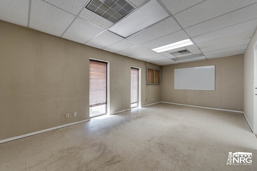 More Photos Of 3938 S County Road 1290, Odessa Warehouse For Lease