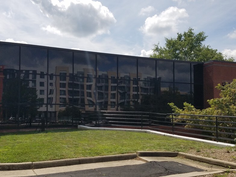 More Photos Of 1893 Metro Center Dr, Reston Office For Lease