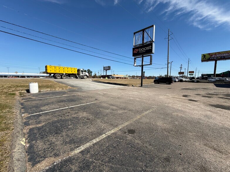 More Photos Of 1634 Gordon Hwy, Augusta Freestanding For Lease