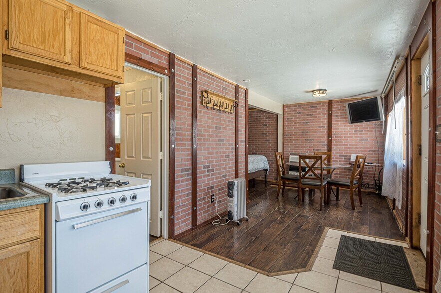 More Photos Of 21221 Baron Lake Dr, Cedaredge Hotel For Sale