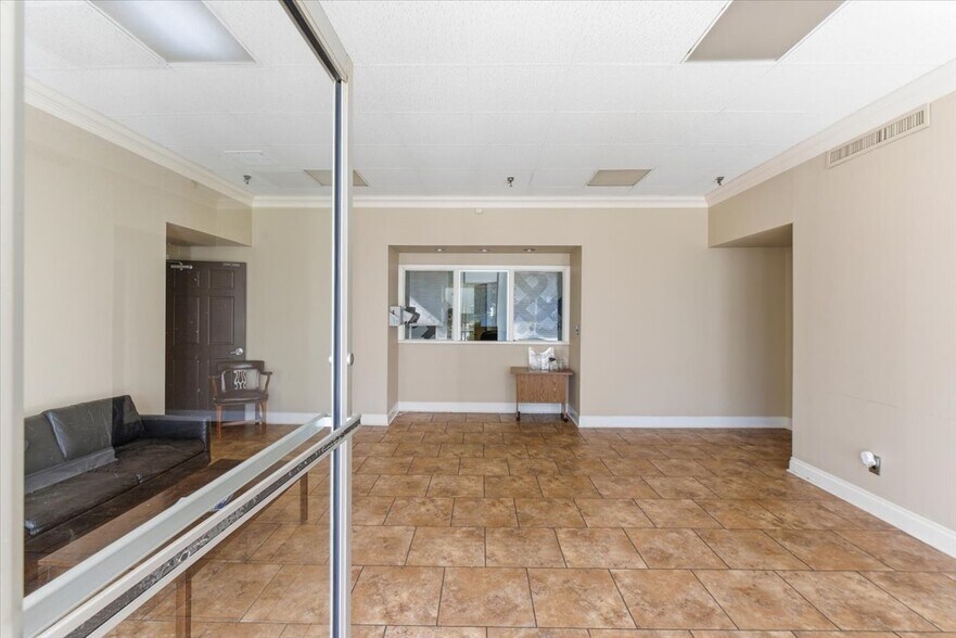 More Photos Of 103 Watson St, Rome Office For Sale