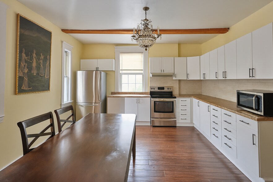 More Photos Of 76 S Main St, New Hope Storefront Retail Residential For Sale