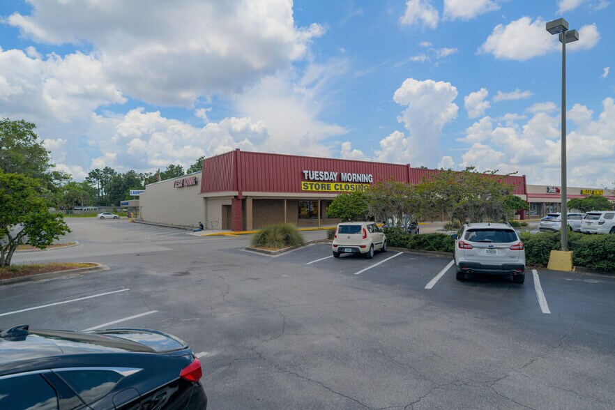 More Photos Of 291-311 Blanding Blvd, Orange Park General Retail For Lease