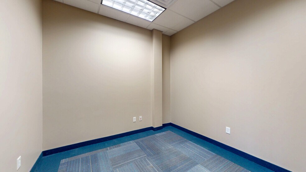 More Photos Of 119 Hebron Ave, Glastonbury Freestanding For Lease