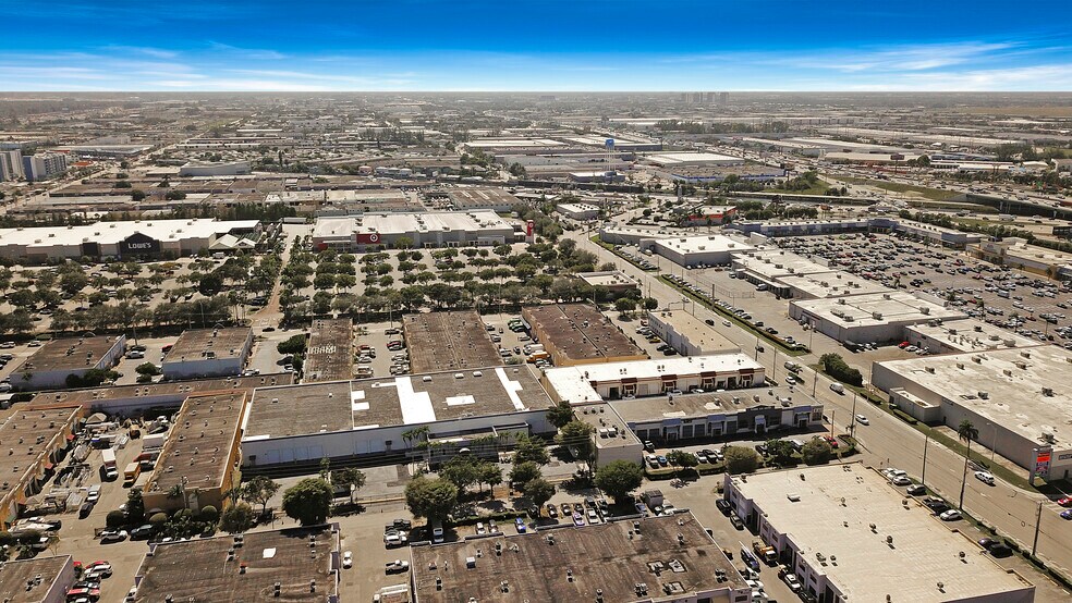 More Photos Of 1730 W 38th Pl, Hialeah Manufacturing For Lease