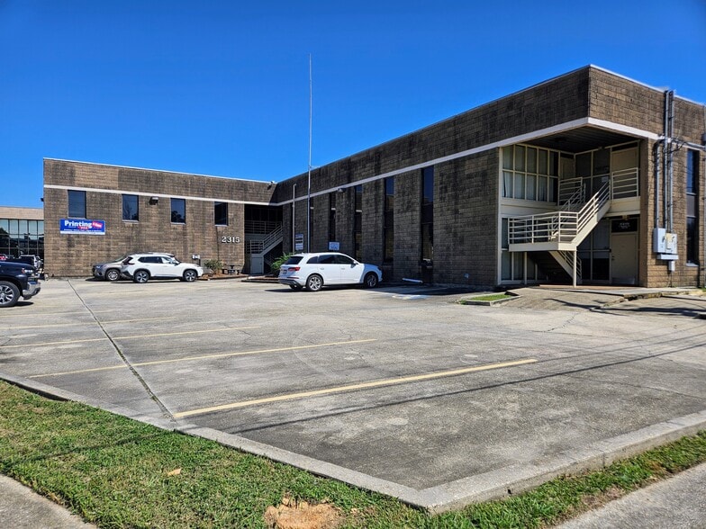 More Photos Of 2315 N Woodlawn Ave, Metairie Office For Sale