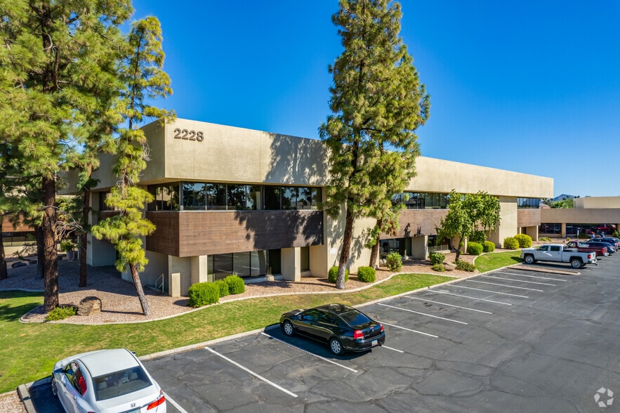 More Photos Of 2222-2228 W Northern Ave, Phoenix Unknown For Lease